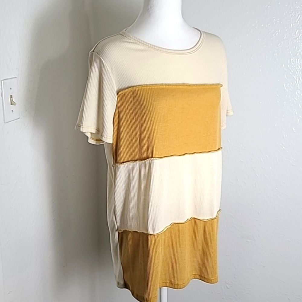 Perfect Peach Colorblock Top, Gold & Beige, Size Large